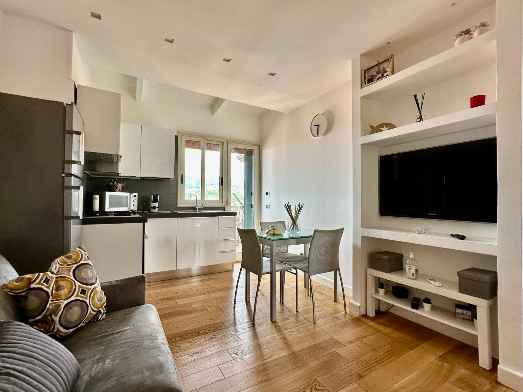 Suite Delicia Apartment - Appartamento Con Terrazza Наполи Екстериор снимка
