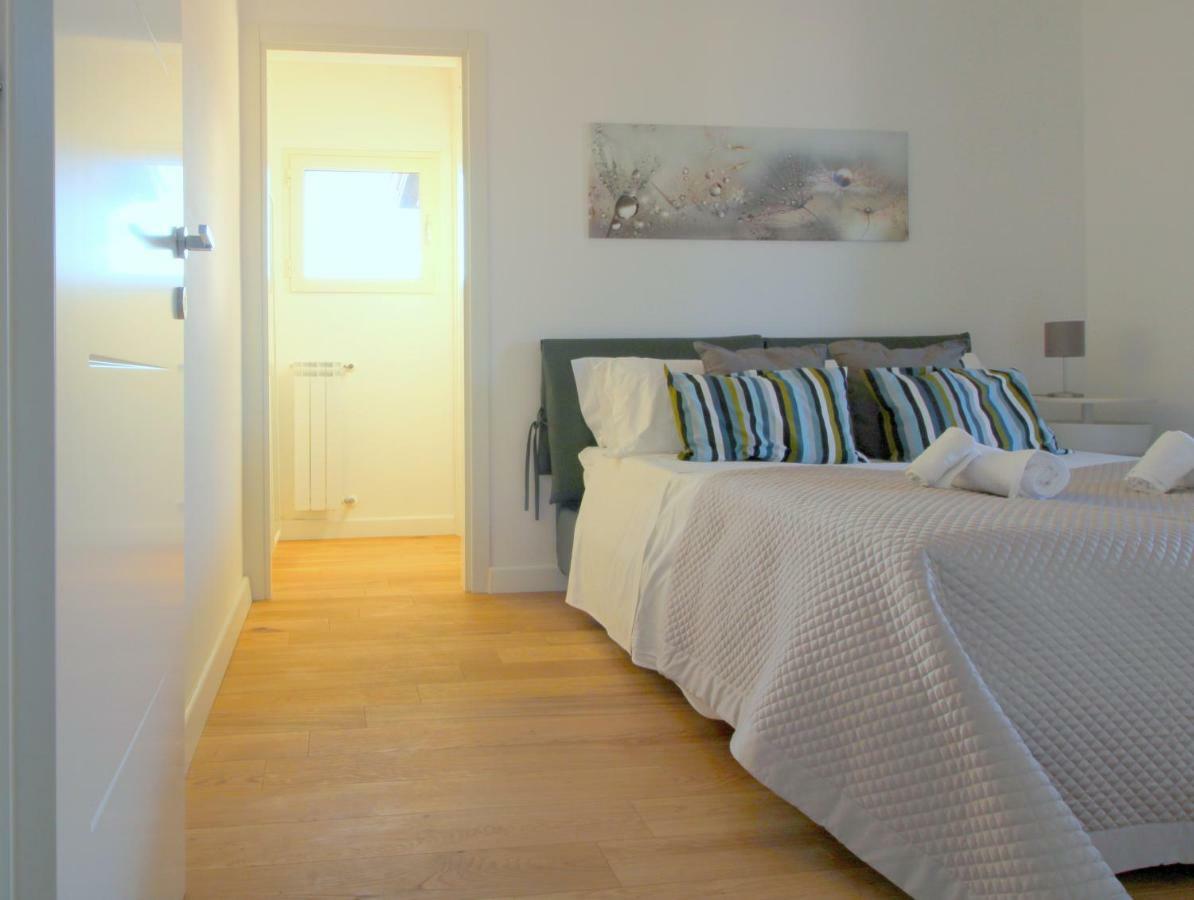 Suite Delicia Apartment - Appartamento Con Terrazza Наполи Екстериор снимка