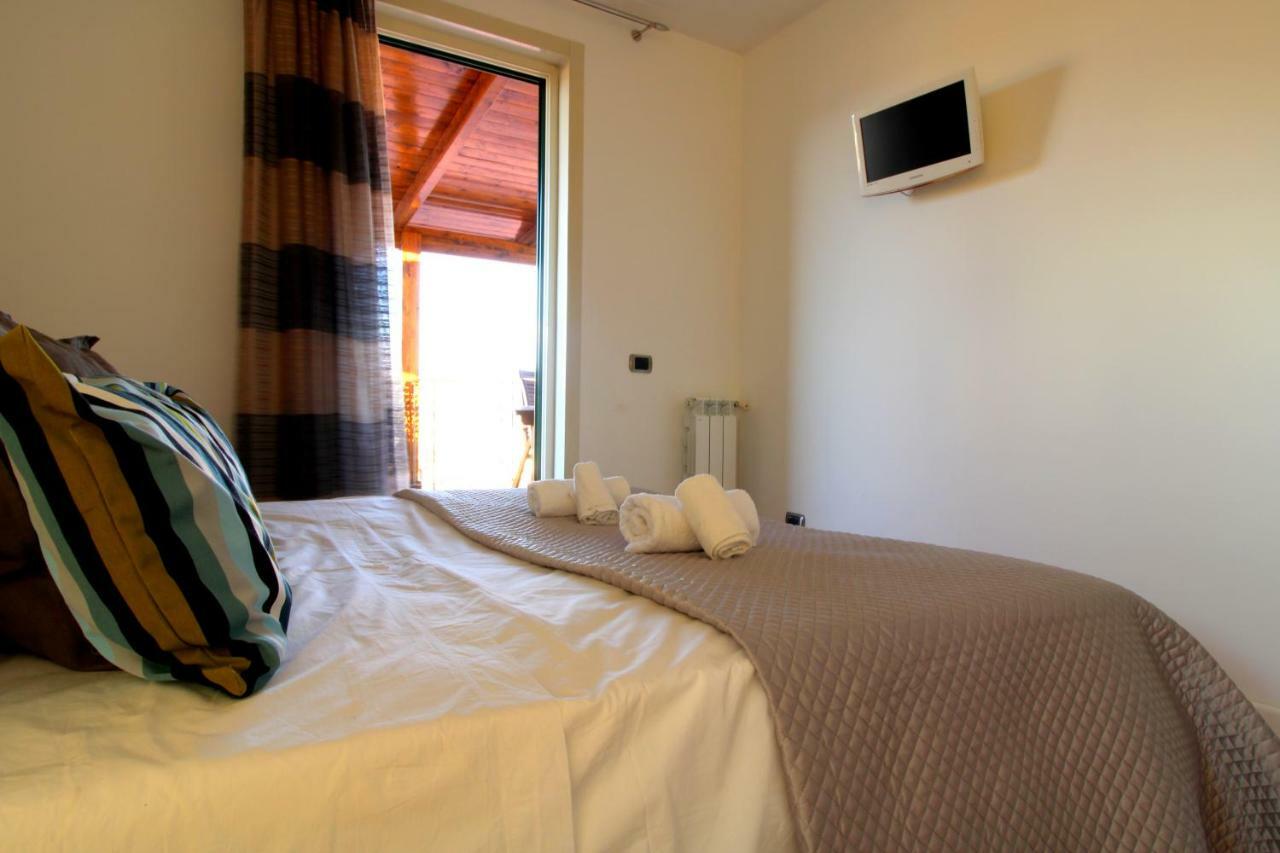 Suite Delicia Apartment - Appartamento Con Terrazza Наполи Екстериор снимка